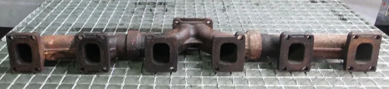 Volvo D12C 20533286 - 排气歧管 适用于 建筑机械:图1 Volvo D12C 20533286 - 排气歧管 适用于 建筑机械:图1