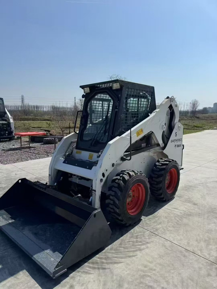BOBCAT S180 - 滑移装载机:图3 BOBCAT S180 - 滑移装载机:图3