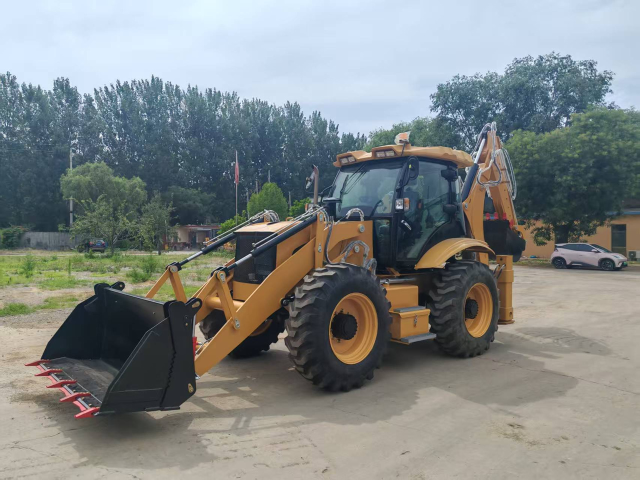 CATERPILLAR ZY-388 - 反铲装载机:图3 CATERPILLAR ZY-388 - 反铲装载机:图3