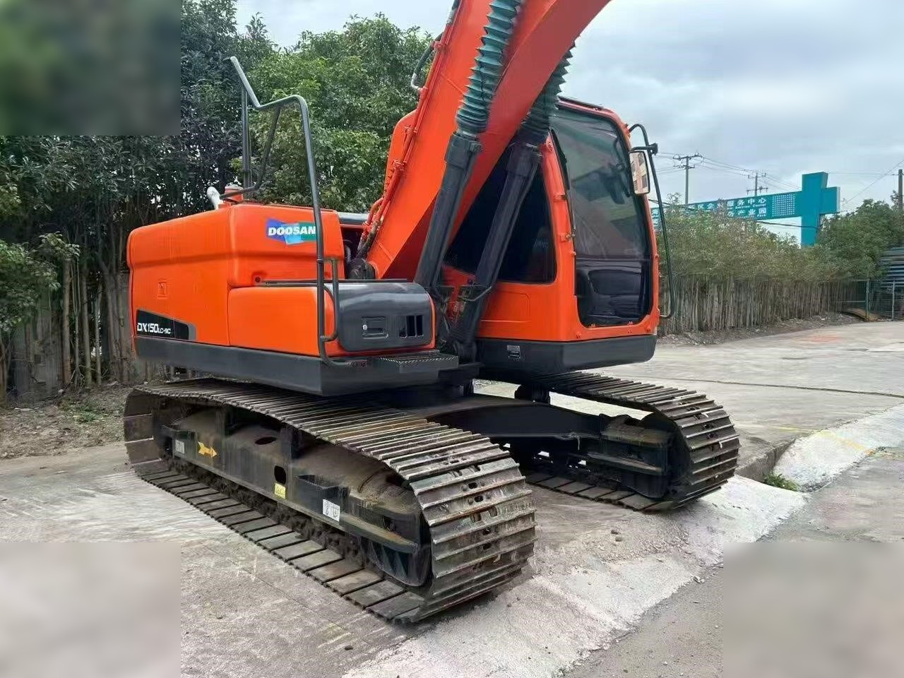 DOOSAN DX150W-9C - 履带式挖掘机:图1 DOOSAN DX150W-9C - 履带式挖掘机:图1