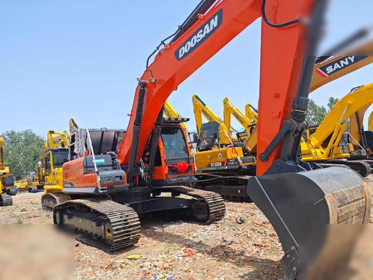 DOOSAN DX300 LC - 履带式挖掘机:图2 DOOSAN DX300 LC - 履带式挖掘机:图2