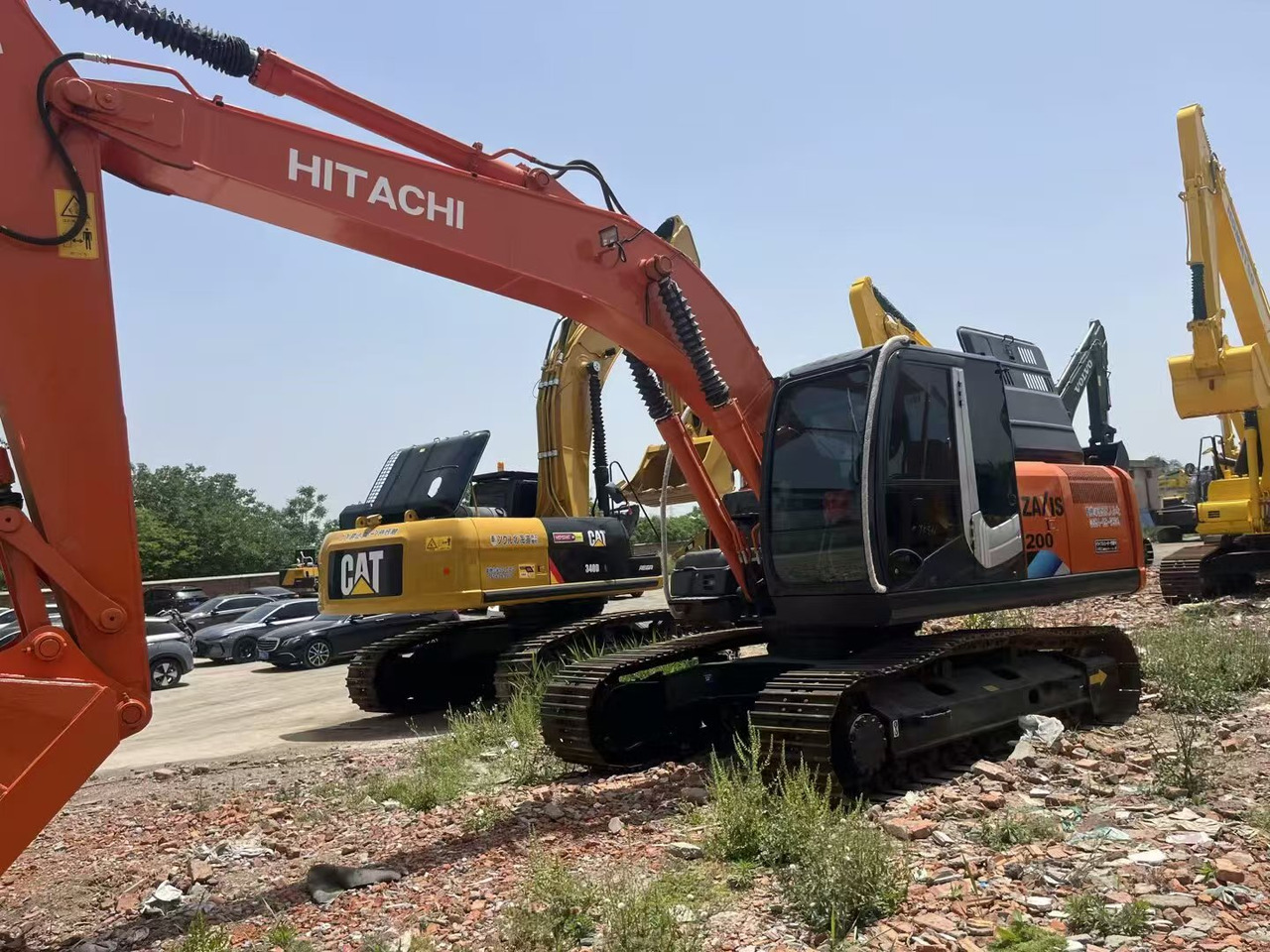 HITACHI ZX200 - 履带式挖掘机:图3 HITACHI ZX200 - 履带式挖掘机:图3