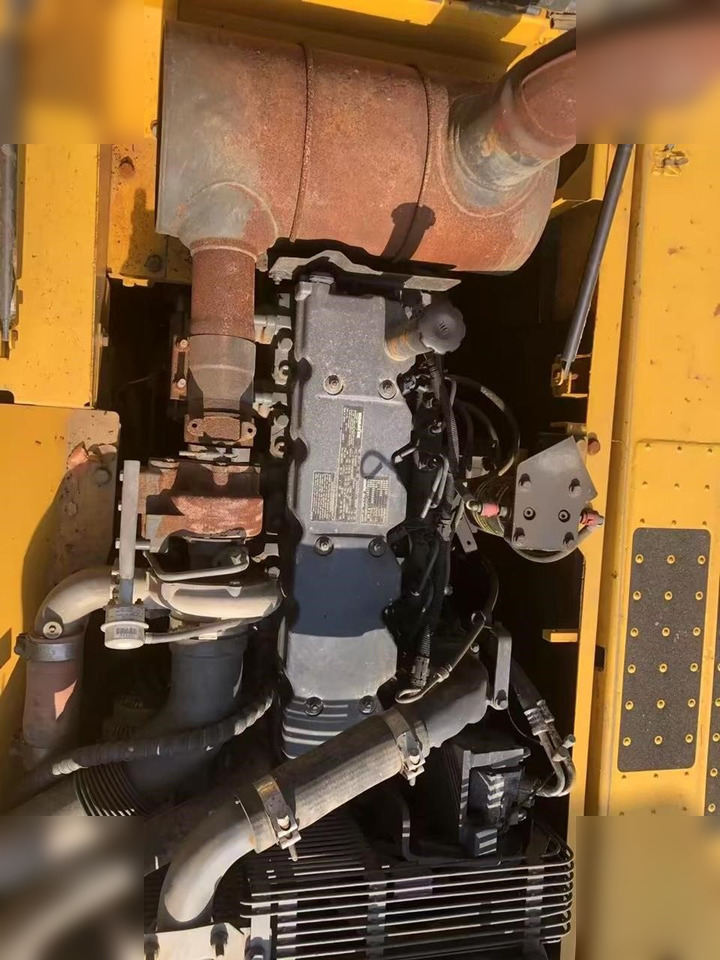 KOMATSU PC220-8 - 履带式挖掘机:图5 KOMATSU PC220-8 - 履带式挖掘机:图5
