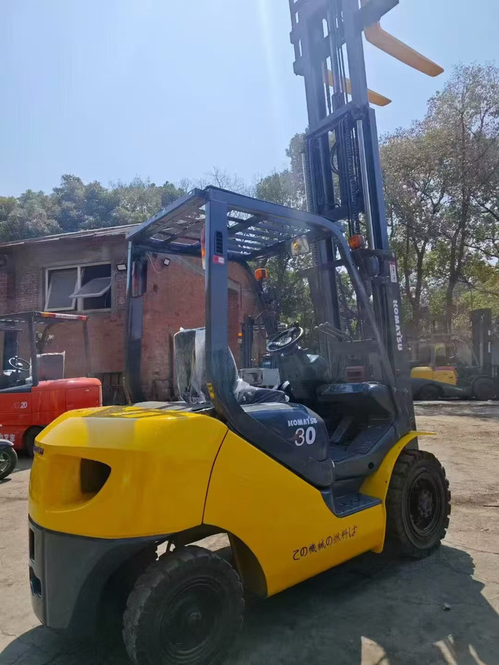 Komatsu FD50 - 柴油叉车:图4 Komatsu FD50 - 柴油叉车:图4