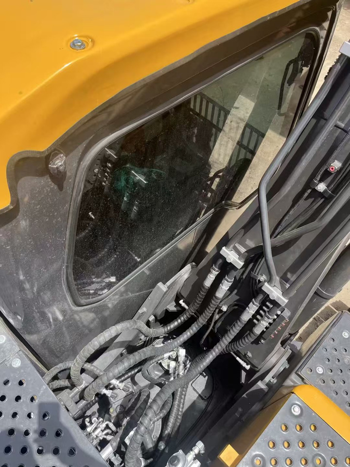 履带式挖掘机 volvo EC140：图16