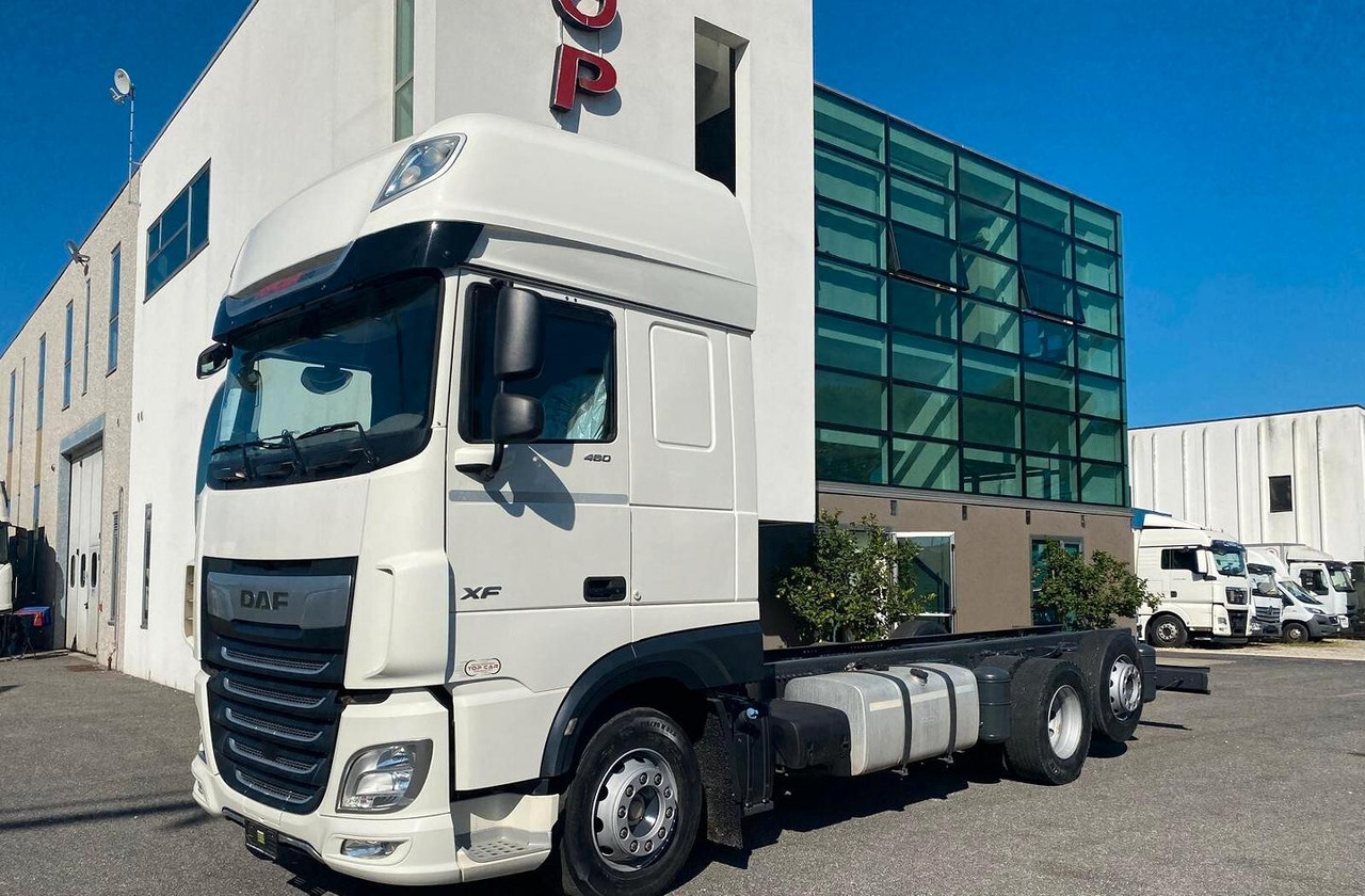 DAF XF 480 FT FULL PNEUMATIC 2019 - 驾驶室底盘卡车:图1 DAF XF 480 FT FULL PNEUMATIC 2019 - 驾驶室底盘卡车:图1