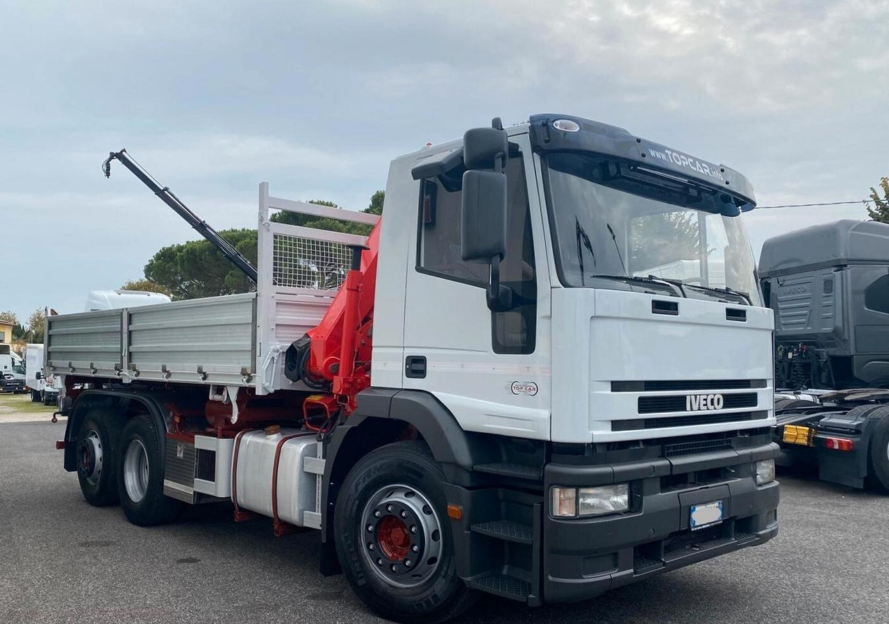 IVECO 440E38 RIBALTABILE TRILATERALE E GRU FASSI - 栏板式/ 平板卡车, 起重车:图3 IVECO 440E38 RIBALTABILE TRILATERALE E GRU FASSI - 栏板式/ 平板卡车, 起重车:图3