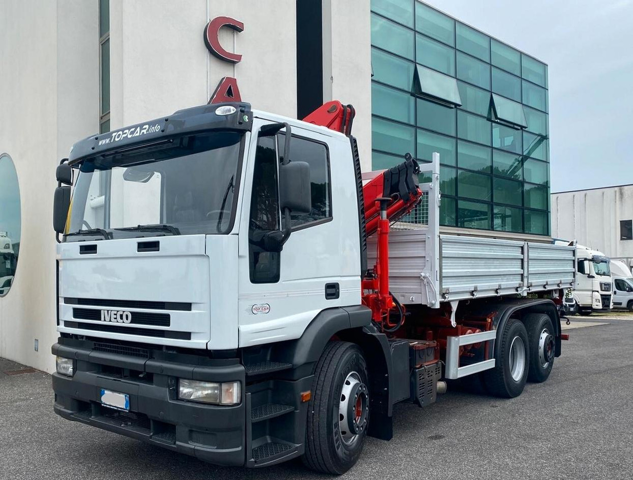 IVECO 440E38 RIBALTABILE TRILATERALE E GRU FASSI - 栏板式/ 平板卡车, 起重车:图2 IVECO 440E38 RIBALTABILE TRILATERALE E GRU FASSI - 栏板式/ 平板卡车, 起重车:图2