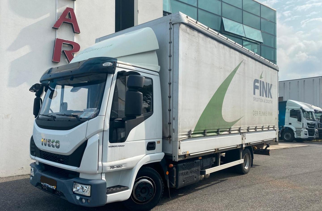 IVECO EUROCARGO 75E19 EURO 6 2018 - 侧帘卡车:图1 IVECO EUROCARGO 75E19 EURO 6 2018 - 侧帘卡车:图1