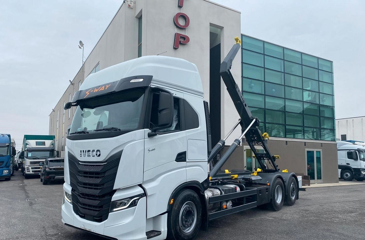 IVECO S-WAY 480 SCARRABILE FULL PNEUMATIC EURO 6 - 吊钩升降车:图2 IVECO S-WAY 480 SCARRABILE FULL PNEUMATIC EURO 6 - 吊钩升降车:图2