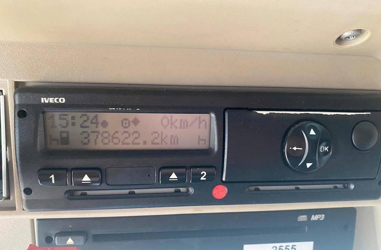 IVECO STRALIS 420 CASSONE E SPONDA EURO 6 2015 - 厢式卡车:图2 IVECO STRALIS 420 CASSONE E SPONDA EURO 6 2015 - 厢式卡车:图2