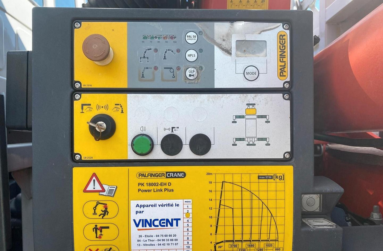 IVECO STRALIS AD260S36 CASSONE FISSO E GRU - 栏板式/ 平板卡车, 起重车:图3 IVECO STRALIS AD260S36 CASSONE FISSO E GRU - 栏板式/ 平板卡车, 起重车:图3