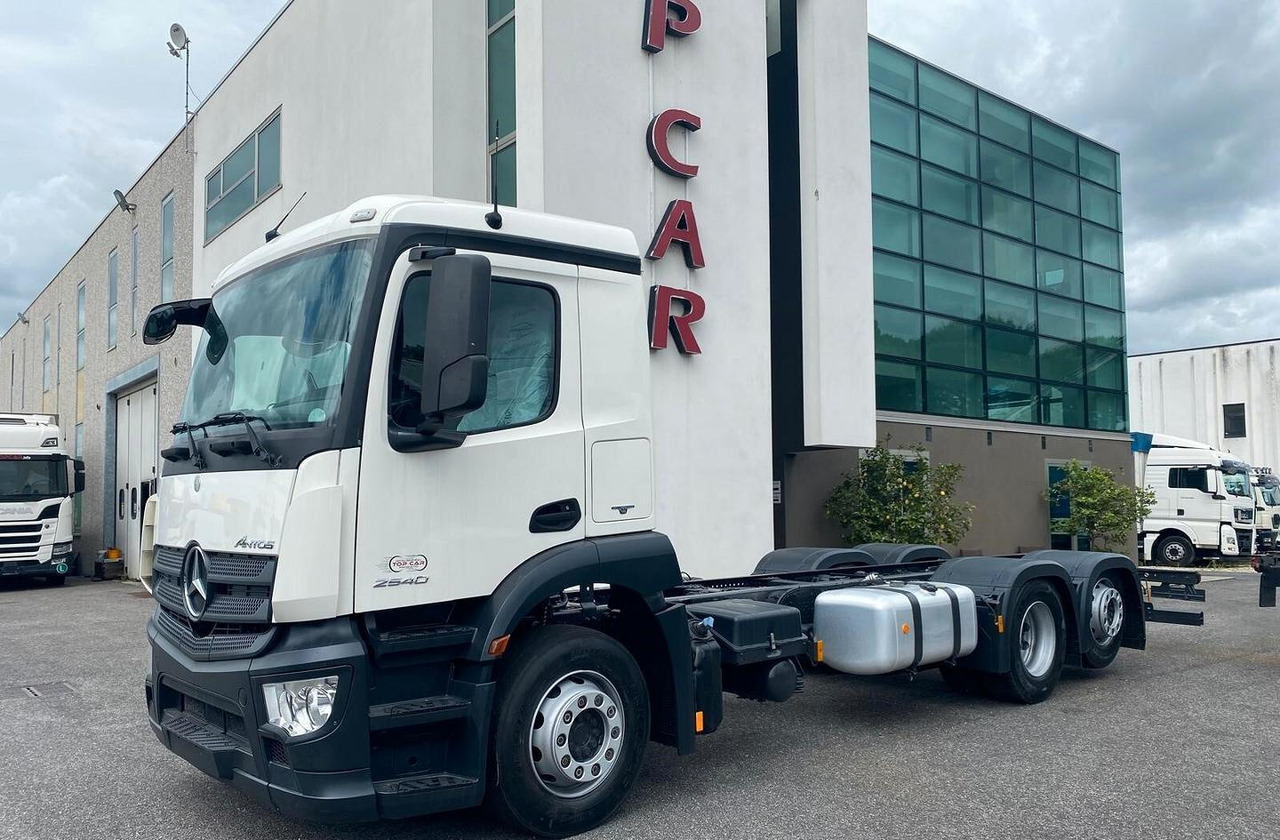 MERCEDES ANTOS 25.40 MOTRICE 3 ASSI TELAIO - 驾驶室底盘卡车:图1 MERCEDES ANTOS 25.40 MOTRICE 3 ASSI TELAIO - 驾驶室底盘卡车:图1