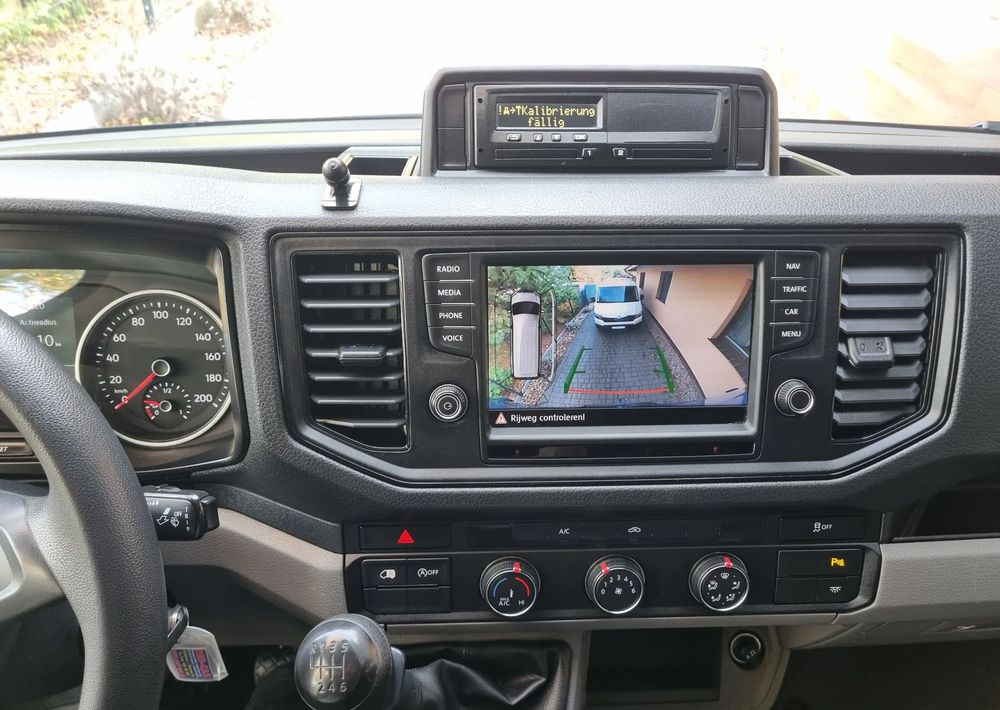 无侧窗厢式货车 MAN TGE：图23