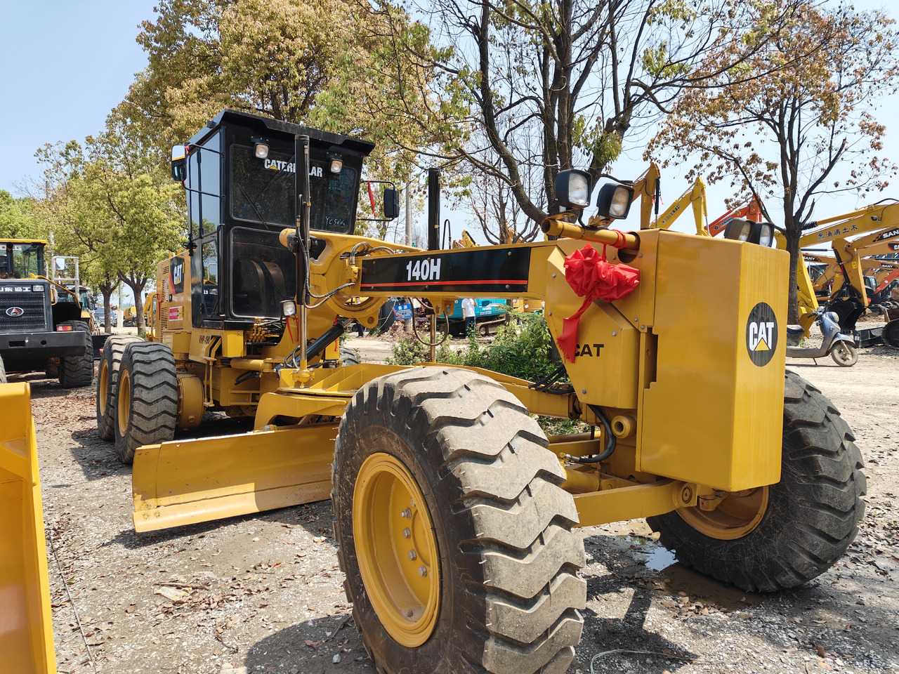 CATERPILLAR 140H construction machine good price in stock - 平路机:图2 CATERPILLAR 140H construction machine good price in stock - 平路机:图2