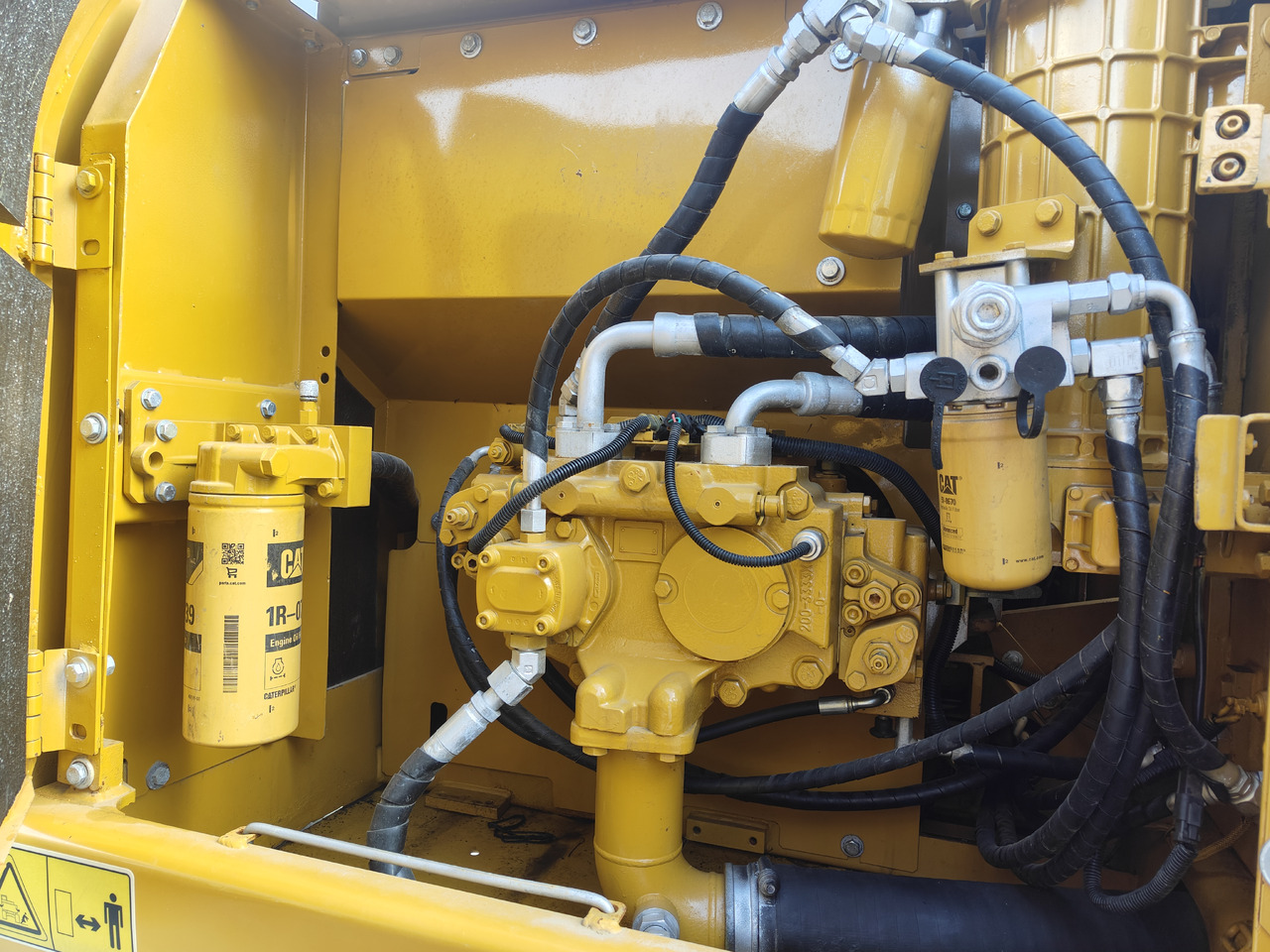 履带式挖掘机 CATERPILLAR 95% New Well Maintained Low Working Hours Used Excavator CAT320D CAT320d Used Excavator for Sale at the Lowest Price [ Copy ]：图9