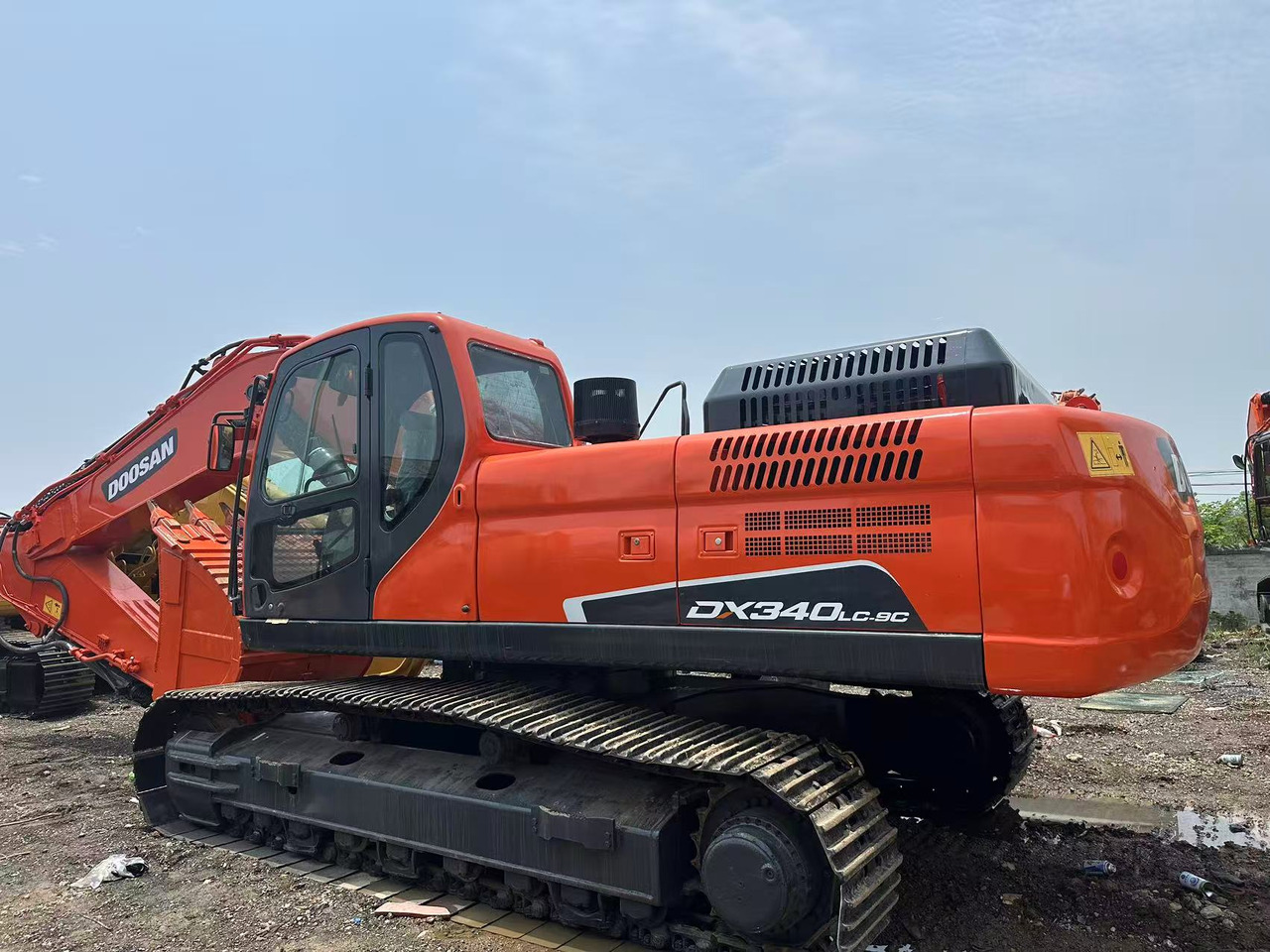 DOOSAN dx340 low working hours good price in stock for sale - 履带式挖掘机:图1 DOOSAN dx340 low working hours good price in stock for sale - 履带式挖掘机:图1