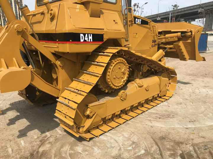 Good Condition D4H Bulldozer New Crawler Bulldozer with Parts Price Bulldozers - 推土机:图5 Good Condition D4H Bulldozer New Crawler Bulldozer with Parts Price Bulldozers - 推土机:图5