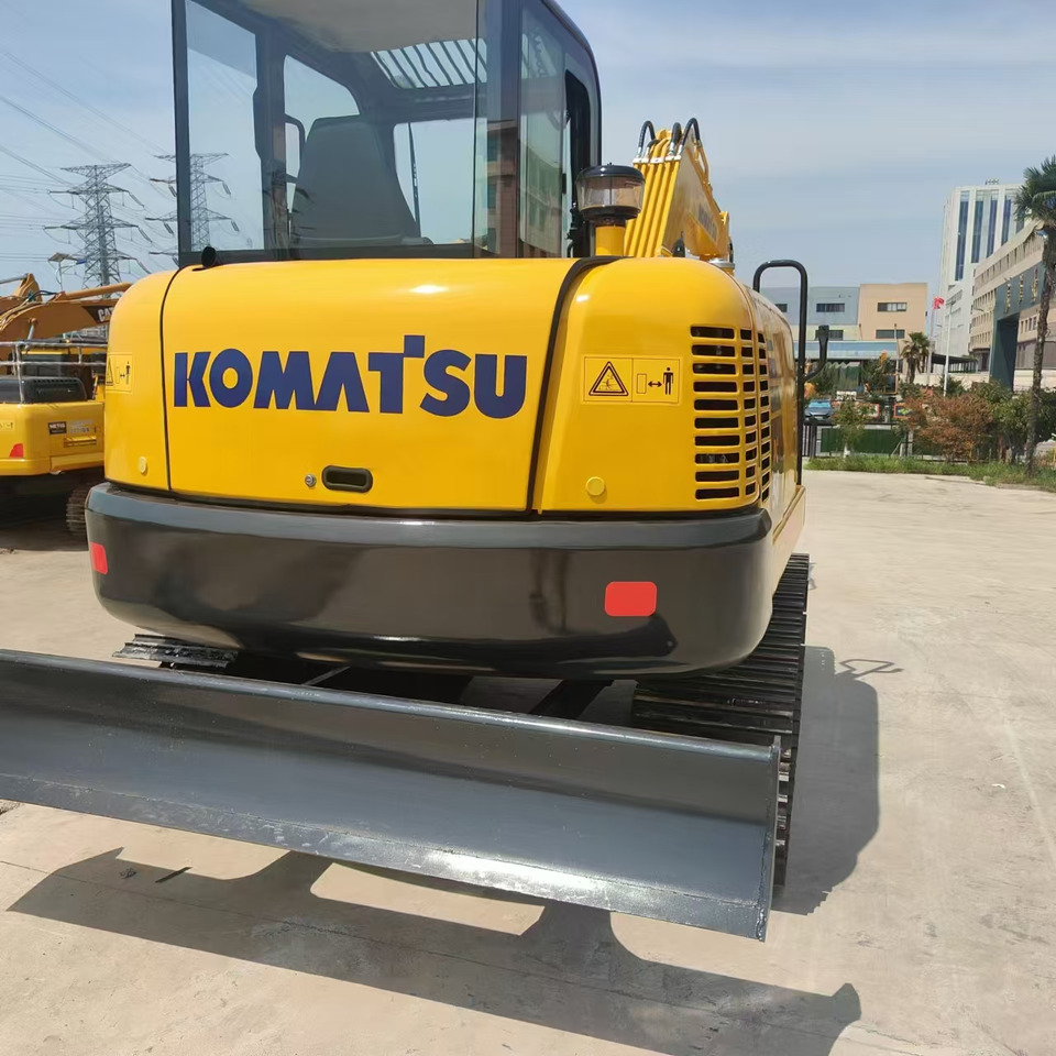 KOMATSU Komatsu pc56 for sale in stock in good condition - 建筑机械:图2 KOMATSU Komatsu pc56 for sale in stock in good condition - 建筑机械:图2