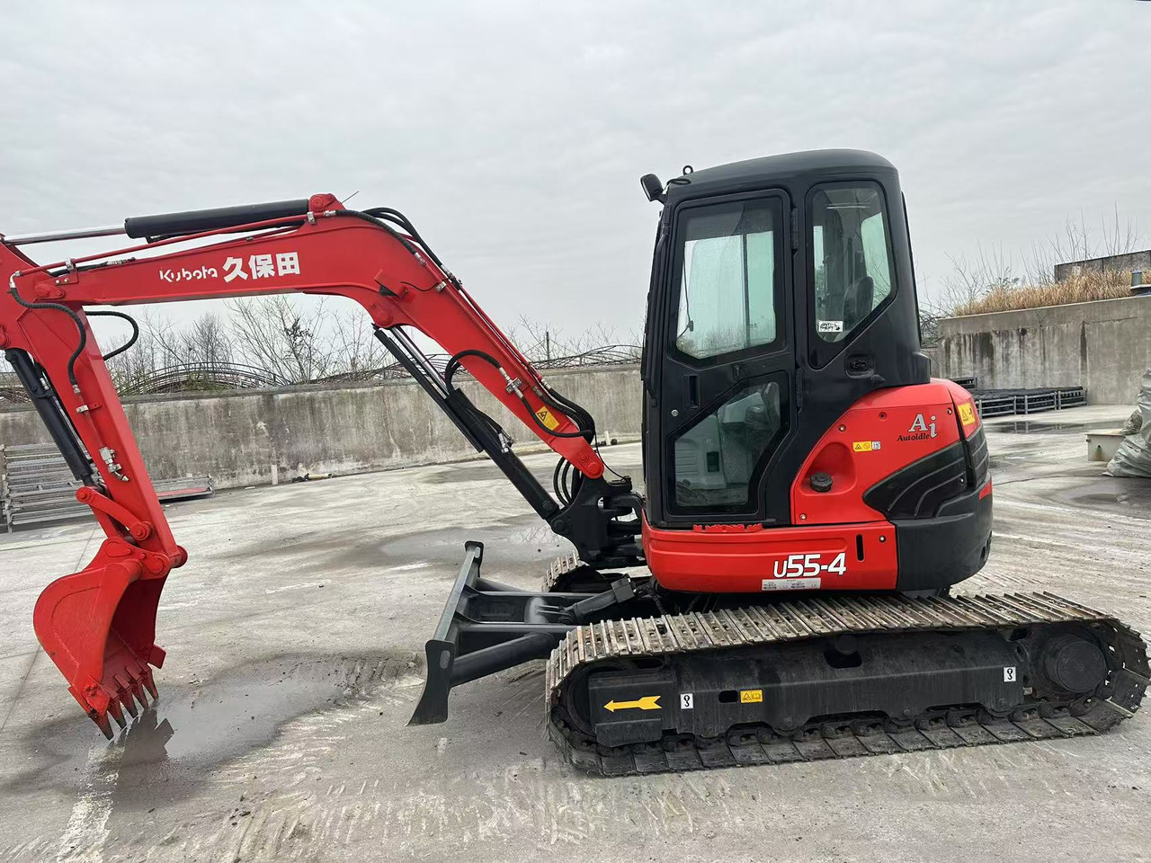 KUBOTA U55 in stock - 小型挖掘机:图1 KUBOTA U55 in stock - 小型挖掘机:图1