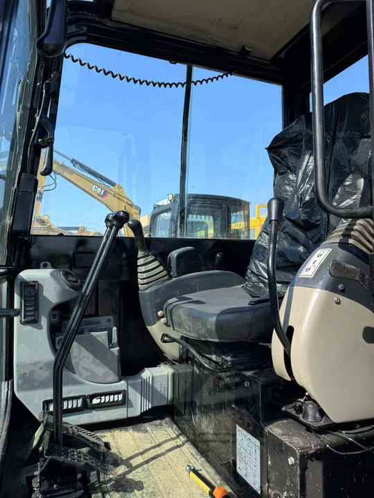 Mini Cat Brand Cat 305 Small Excavator in Stock Used Mini Excavator CAT305.5E2 CAT306 CAT307 CAT308 With Good Condition - 小型挖掘机:图5 Mini Cat Brand Cat 305 Small Excavator in Stock Used Mini Excavator CAT305.5E2 CAT306 CAT307 CAT308 With Good Condition - 小型挖掘机:图5