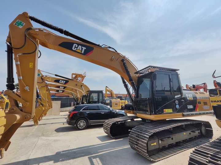USED CAT 320 Excavator with Wide Track Shoe for Sale - 履带式挖掘机:图3 USED CAT 320 Excavator with Wide Track Shoe for Sale - 履带式挖掘机:图3