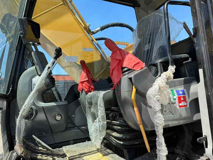 Used Cat 320 Excavator - 履带式挖掘机:图2 Used Cat 320 Excavator - 履带式挖掘机:图2