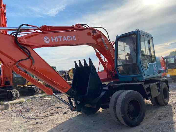 Used Hitachi Ex100WD Wheel Excavator for Sale Japan Made Hitachi Ex100wd Wheeled Excavator for Sale - 轮式挖掘机:图5 Used Hitachi Ex100WD Wheel Excavator for Sale Japan Made Hitachi Ex100wd Wheeled Excavator for Sale - 轮式挖掘机:图5