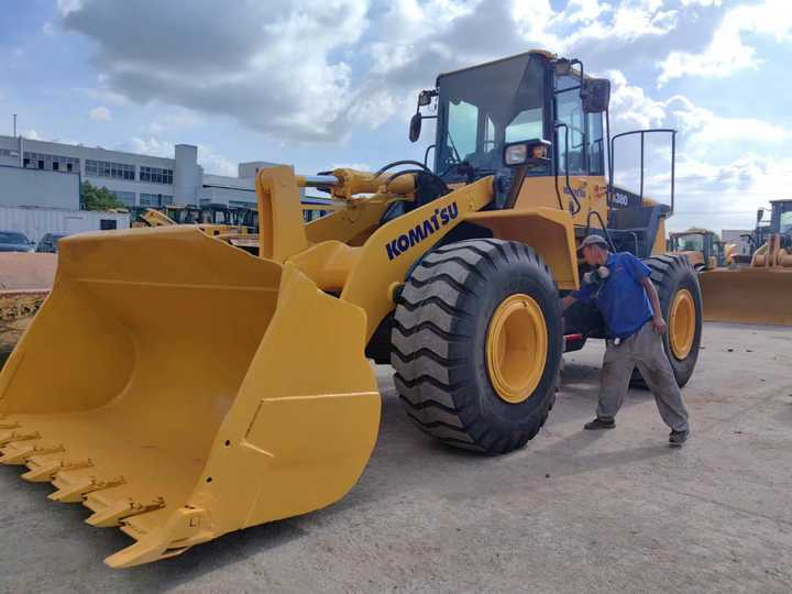 Used komatsu Wa380-6 Wheel Loader for Sale Japan Brand komatsu Wa380 -3 0380-65 470-3 Loader - 轮式装载机:图3 Used komatsu Wa380-6 Wheel Loader for Sale Japan Brand komatsu Wa380 -3 0380-65 470-3 Loader - 轮式装载机:图3