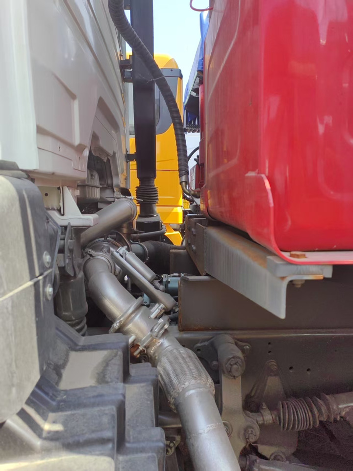 Howo HOWO 8X4 dump truck for sale - 翻斗车:图5 Howo HOWO 8X4 dump truck for sale - 翻斗车:图5