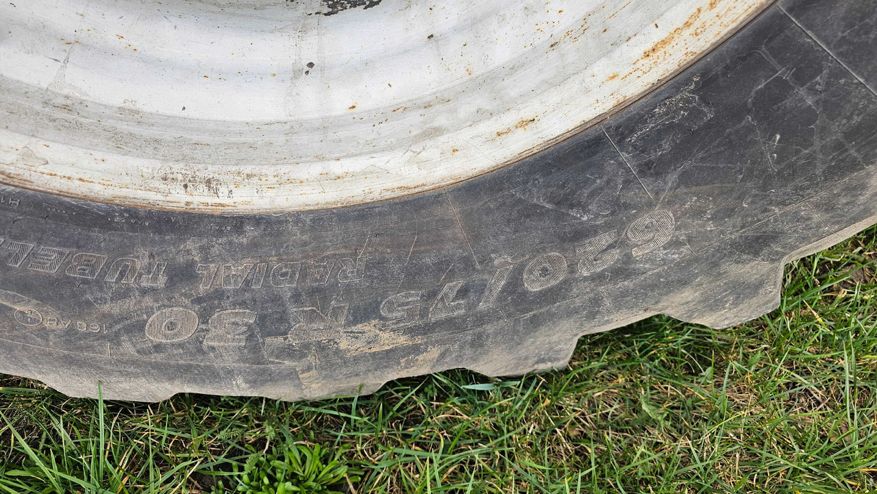 Komplet koło kombajn Deutz Fahr Topliner 620/75 R30 - 轮胎 适用于 农业机械:图2 Komplet koło kombajn Deutz Fahr Topliner 620/75 R30 - 轮胎 适用于 农业机械:图2