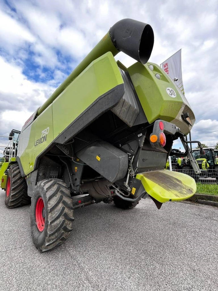 Claas Lexion 750 - 联合收割机:图2 Claas Lexion 750 - 联合收割机:图2
