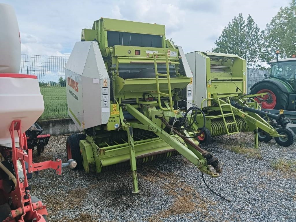 Claas Variant 280 - 圆形打包机:图1 Claas Variant 280 - 圆形打包机:图1