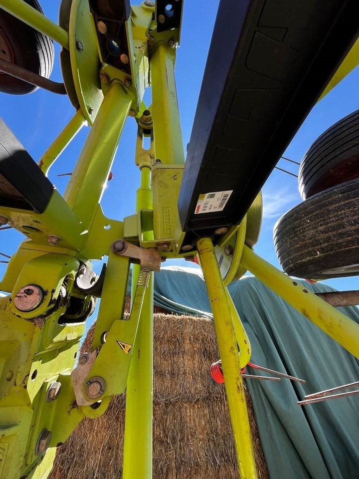 Claas Volto 900 T - 翻草机/ 搂草机:图3 Claas Volto 900 T - 翻草机/ 搂草机:图3