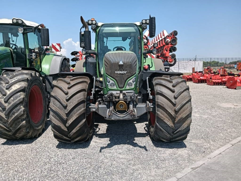 Fendt 718 Vario - 拖拉机:图2 Fendt 718 Vario - 拖拉机:图2