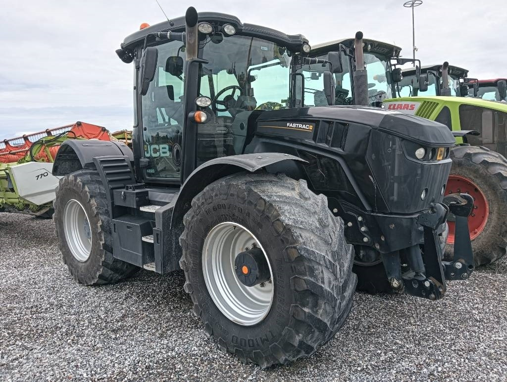 JCB Fastrac 4220 - 拖拉机:图1 JCB Fastrac 4220 - 拖拉机:图1
