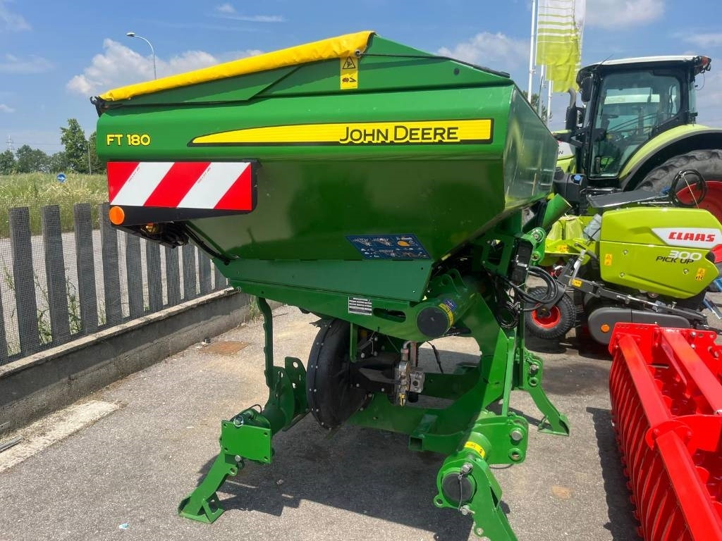 John Deere FT 180 - 肥料撒施机:图2 John Deere FT 180 - 肥料撒施机:图2