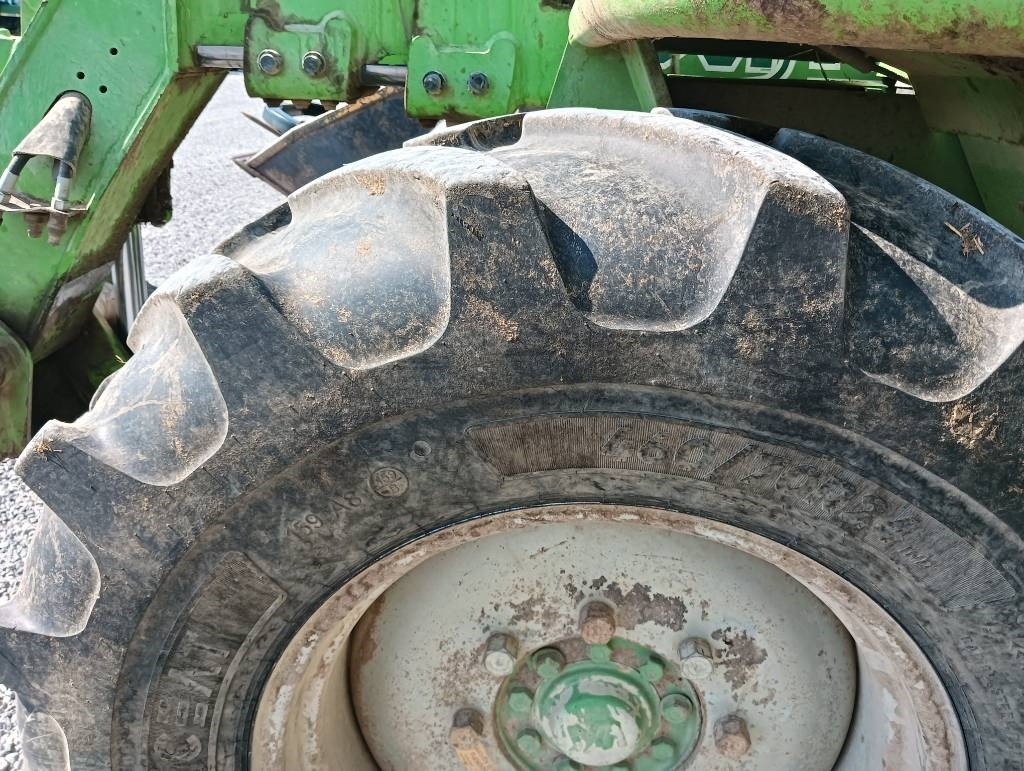 Merlo P 37.10 - 伸缩臂叉装车:图4 Merlo P 37.10 - 伸缩臂叉装车:图4