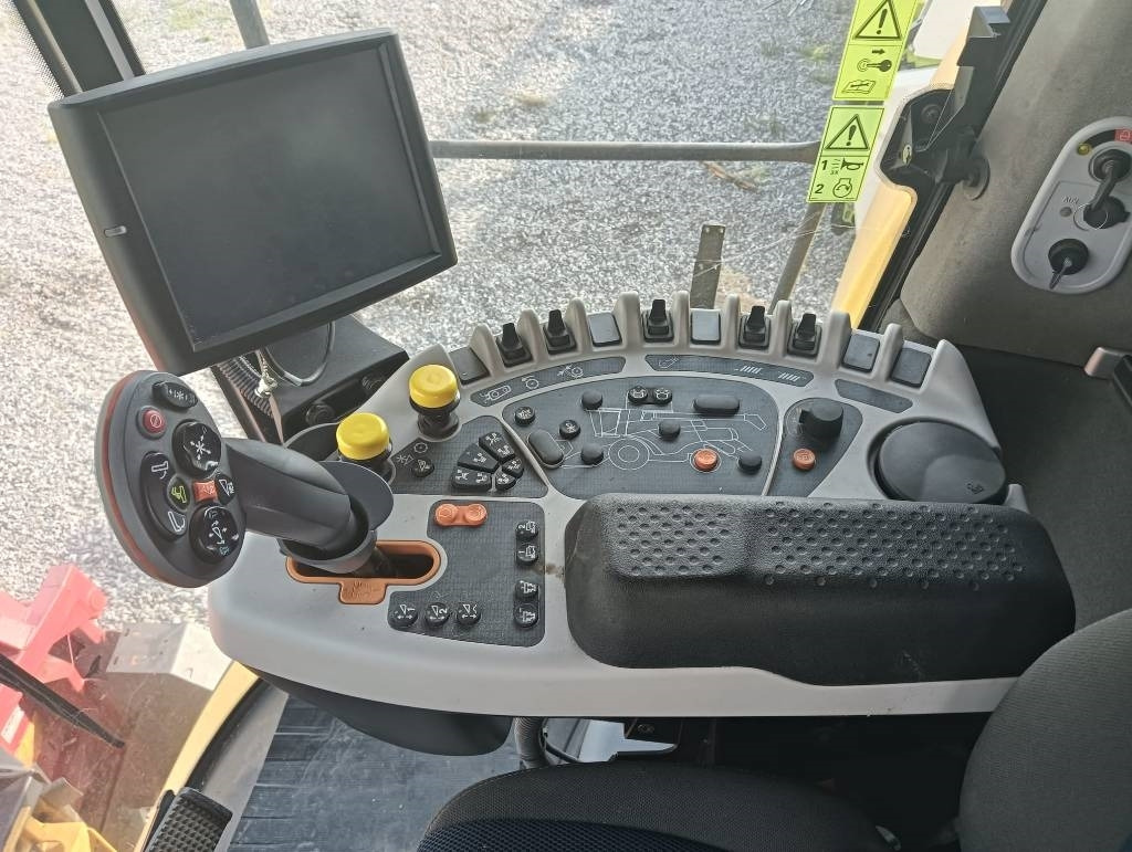 New Holland CR 7.90 - 联合收割机:图3 New Holland CR 7.90 - 联合收割机:图3