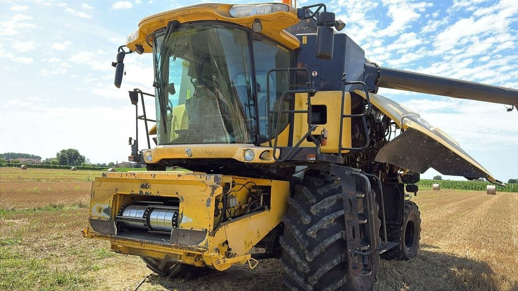 New Holland CR 960 - 联合收割机:图2 New Holland CR 960 - 联合收割机:图2