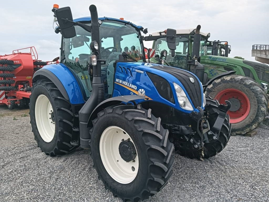 New Holland T 5.120 - 拖拉机:图1 New Holland T 5.120 - 拖拉机:图1
