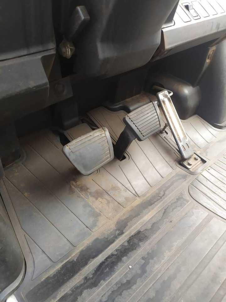 UniCarriers D1F4A40Q - 柴油叉车:图5 UniCarriers D1F4A40Q - 柴油叉车:图5