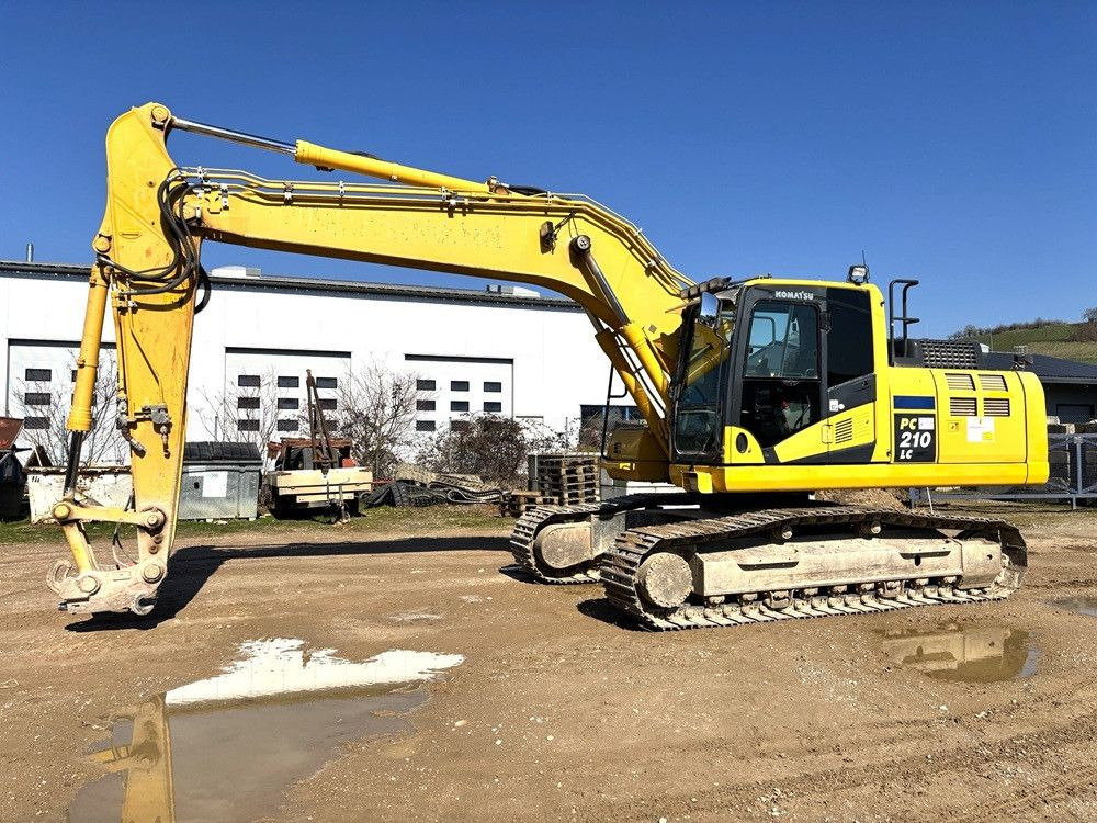 Komatsu PC210LC-11 - 履带式挖掘机:图1 Komatsu PC210LC-11 - 履带式挖掘机:图1