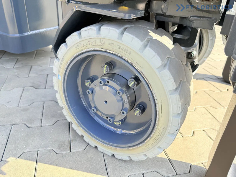 Aisle Master Combilift AISLE MASTER 20SHE / ARTICULATED FORKLIFT / TRIPLEX 8500MM / ELECTRIC / FREE LIFT / SIDE SHIFT / NEW TYRES / ONLY 1176 - 电动叉车:图5 Aisle Master Combilift AISLE MASTER 20SHE / ARTICULATED FORKLIFT / TRIPLEX 8500MM / ELECTRIC / FREE LIFT / SIDE SHIFT / NEW TYRES / ONLY 1176 - 电动叉车:图5