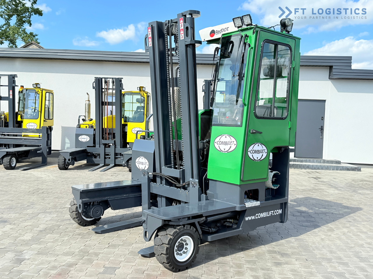 COMBILIFT C3500 / DUPLEX 4100MM / GAS / EXTENDABLE FORKS / CABIN / HEATING + AIR CONDITIONING / LIKE NEW - 四向前移式叉车:图1 COMBILIFT C3500 / DUPLEX 4100MM / GAS / EXTENDABLE FORKS / CABIN / HEATING + AIR CONDITIONING / LIKE NEW - 四向前移式叉车:图1