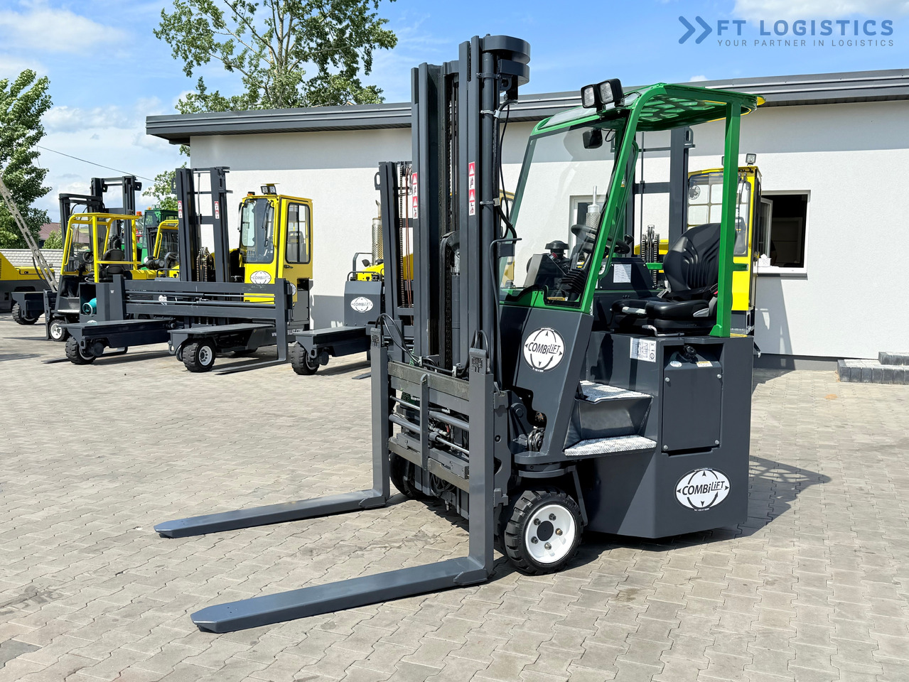 COMBILIFT CB2500 / DIESEL / EXTENDABLE FORKS / TRIPLEX / 5500MM / FREE LIFT / SIDE SHIFT / FORK POSITIONER / LIKE NEW - 四向前移式叉车:图3 COMBILIFT CB2500 / DIESEL / EXTENDABLE FORKS / TRIPLEX / 5500MM / FREE LIFT / SIDE SHIFT / FORK POSITIONER / LIKE NEW - 四向前移式叉车:图3