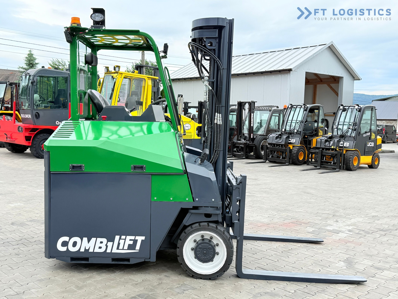 COMBILIFT Combilift CBE4000 / TRIPLEX 5200MM / ELECTRIC / FREE LIFT / FORK POSITIONER / SIDESHIFT / LIKE NEW - 四向前移式叉车:图3 COMBILIFT Combilift CBE4000 / TRIPLEX 5200MM / ELECTRIC / FREE LIFT / FORK POSITIONER / SIDESHIFT / LIKE NEW - 四向前移式叉车:图3