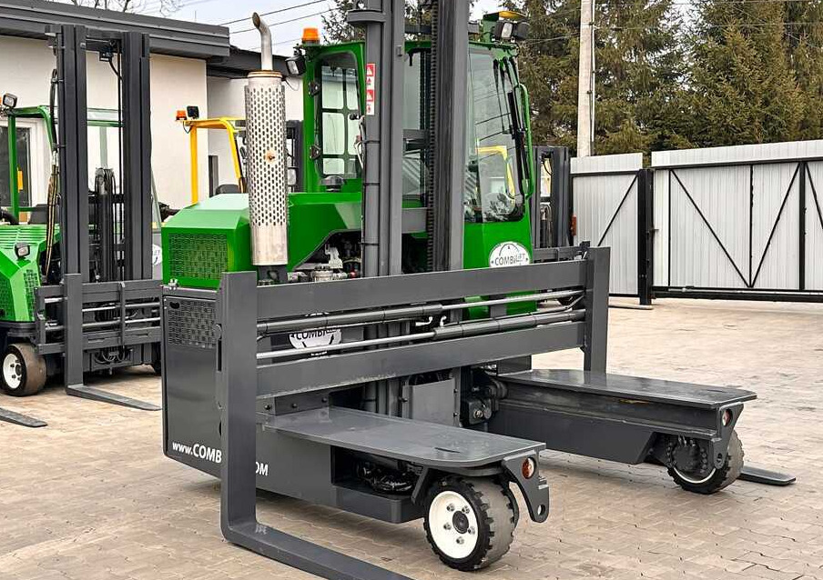 Combilift C3000 / 4100 MM / 3 TONS / PLATFORM / 1939 MTH / LPG / LIKE NEW - 四向前移式叉车:图5 Combilift C3000 / 4100 MM / 3 TONS / PLATFORM / 1939 MTH / LPG / LIKE NEW - 四向前移式叉车:图5