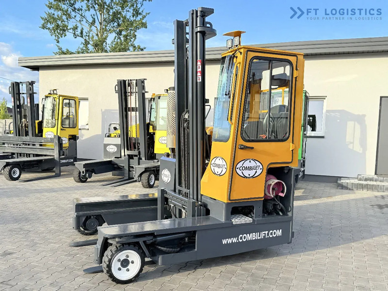 Combilift C3000 / GAS / DUPLEX 4500MM / ONLY 3096 HOURS / FORK SIDE SHIFT / FULL CABIN / EXCELLENT CONDITION / Wide range of four-way and - 四向前移式叉车:图2 Combilift C3000 / GAS / DUPLEX 4500MM / ONLY 3096 HOURS / FORK SIDE SHIFT / FULL CABIN / EXCELLENT CONDITION / Wide range of four-way and - 四向前移式叉车:图2