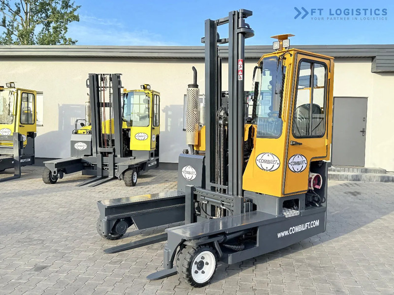 Combilift C3000 / GAS / DUPLEX 4500MM / ONLY 3096 HOURS / FORK SIDE SHIFT / FULL CABIN / EXCELLENT CONDITION / Wide range of four-way and - 四向前移式叉车:图1 Combilift C3000 / GAS / DUPLEX 4500MM / ONLY 3096 HOURS / FORK SIDE SHIFT / FULL CABIN / EXCELLENT CONDITION / Wide range of four-way and - 四向前移式叉车:图1